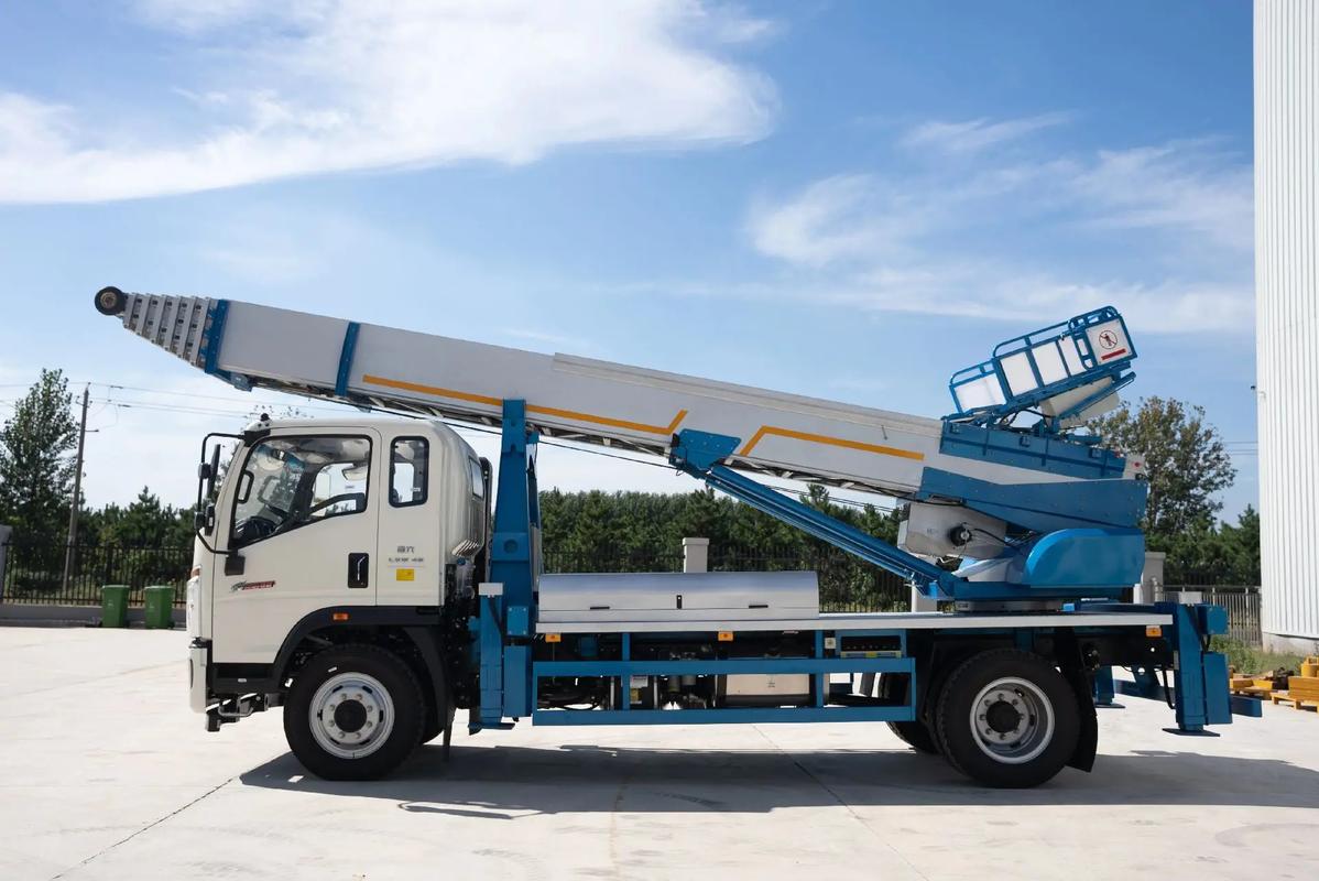 平潭县云梯上料车租赁费用