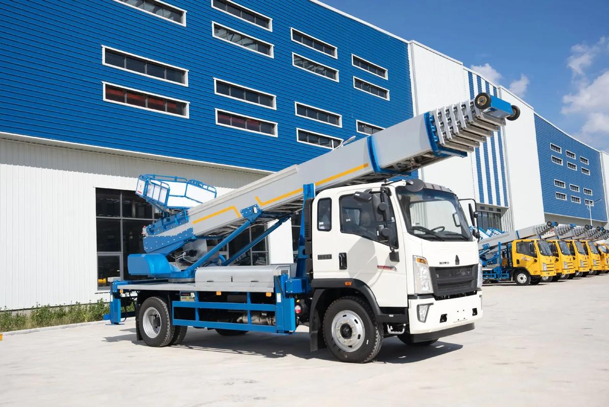 平潭县出租云梯车高空作业车 建筑垃圾搬运